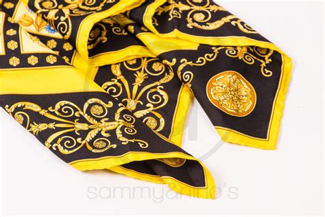 foulard vintage gianni versace|Foulard Versace Gianni vintage .